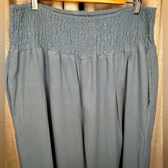 NWOT Cornflower Blue Pull-on Pant Smocked Waist Wide Leg Size XL - Picture 3 of 5
